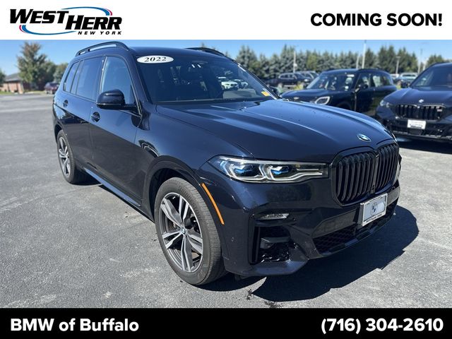 2022 BMW X7 M50i