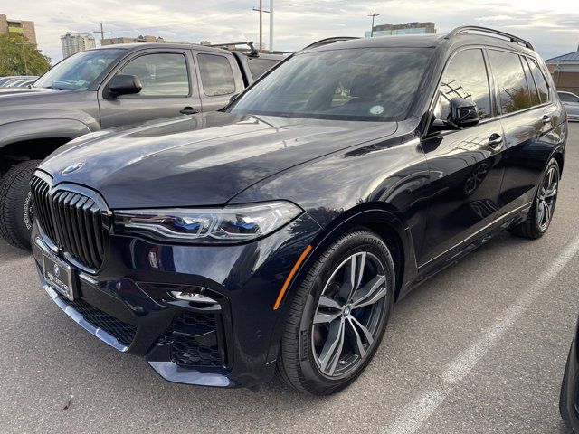 2022 BMW X7 M50i