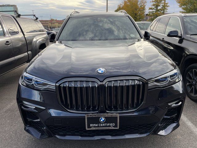 2022 BMW X7 M50i