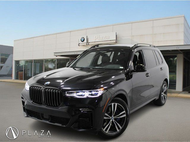 2022 BMW X7 M50i