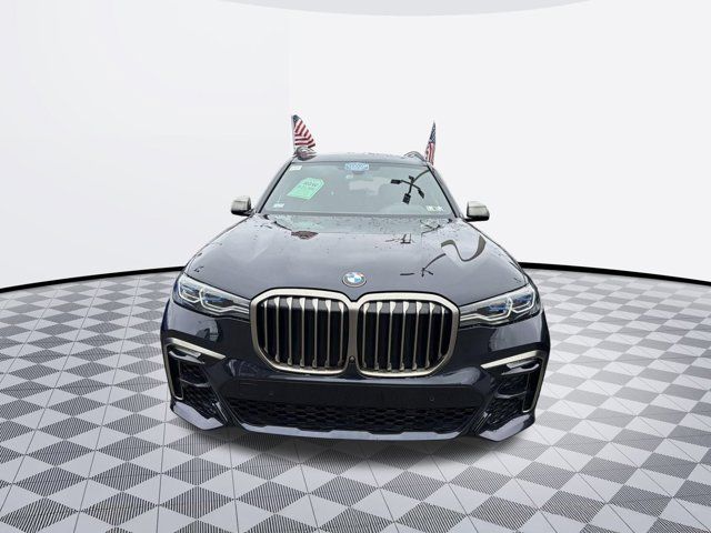 2022 BMW X7 M50i