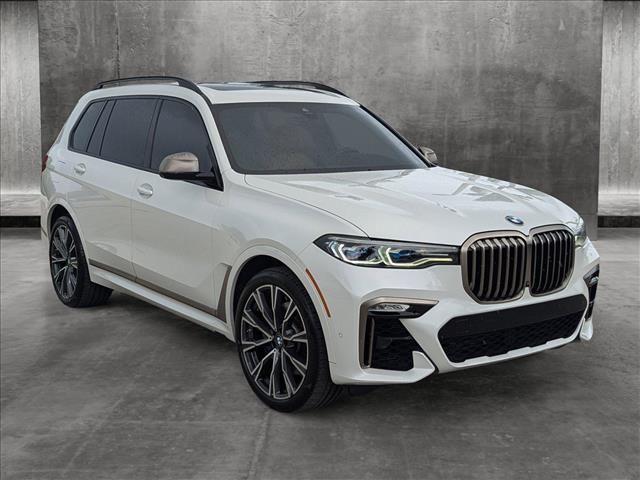 2022 BMW X7 M50i