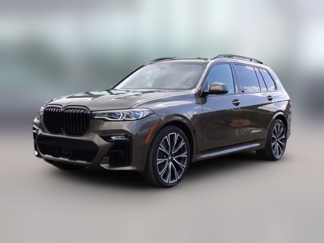 2022 BMW X7 M50i