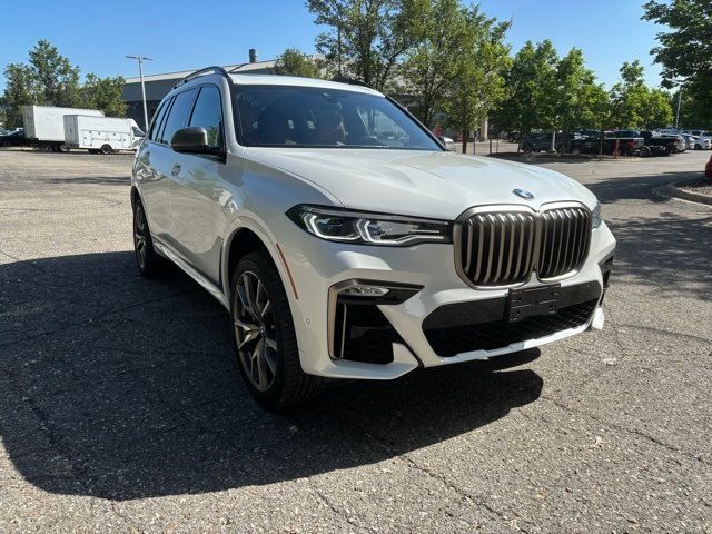 2022 BMW X7 M50i