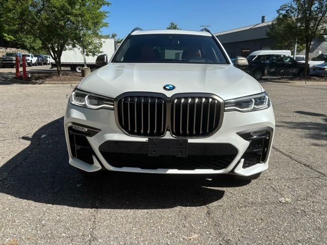 2022 BMW X7 M50i