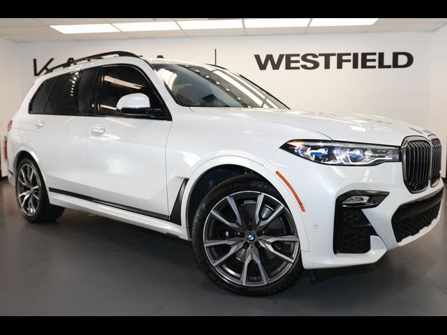 2022 BMW X7 M50i