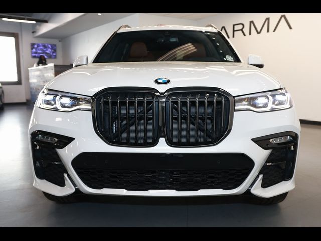 2022 BMW X7 M50i