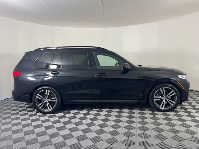 2022 BMW X7 M50i