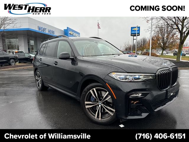 2022 BMW X7 M50i