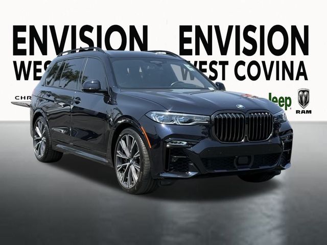 2022 BMW X7 M50i