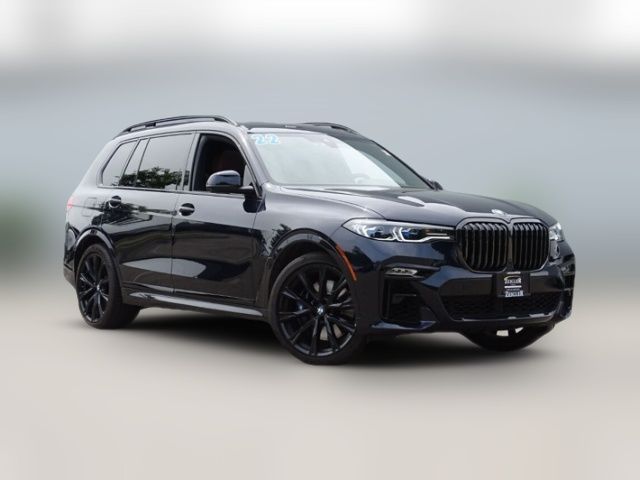 2022 BMW X7 M50i