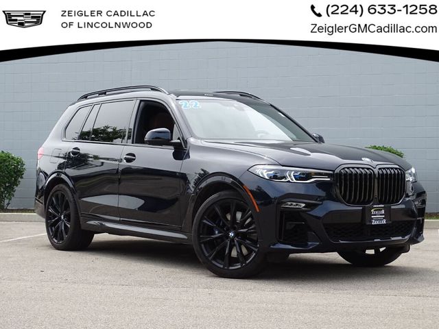 2022 BMW X7 M50i