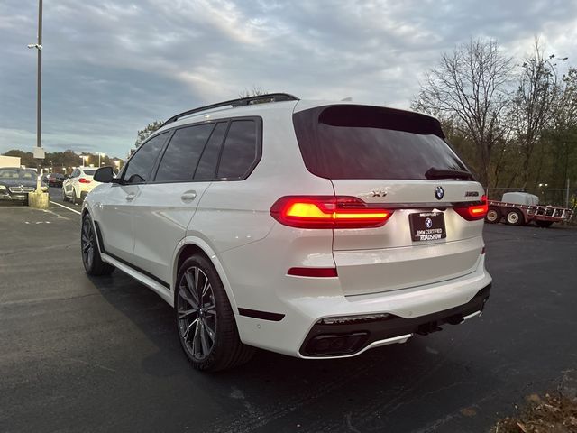 2022 BMW X7 M50i