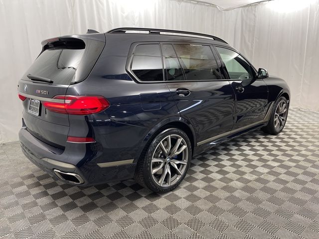 2022 BMW X7 M50i