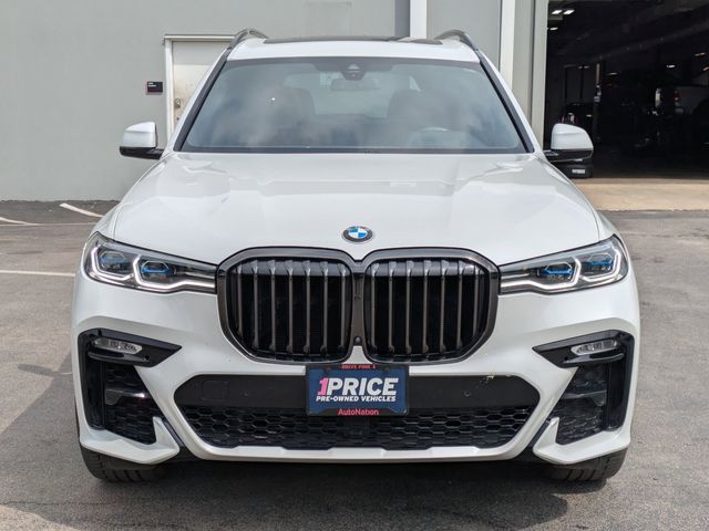 2022 BMW X7 M50i