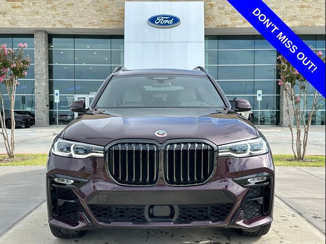 2022 BMW X7 M50i