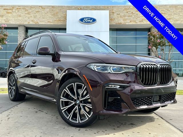 2022 BMW X7 M50i