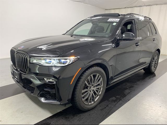 2022 BMW X7 M50i