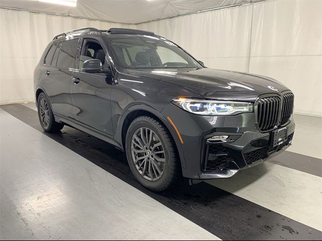 2022 BMW X7 M50i