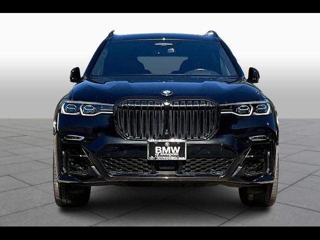 2022 BMW X7 M50i