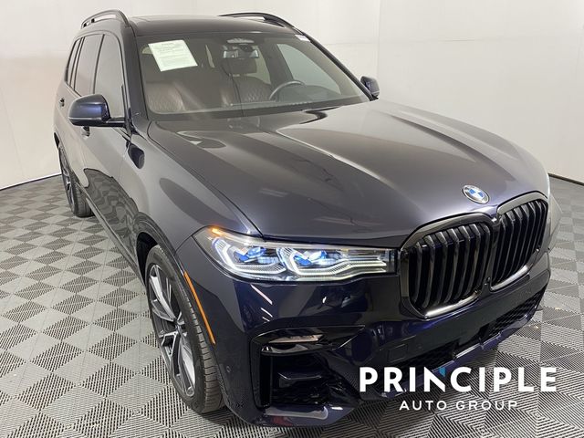 2022 BMW X7 M50i