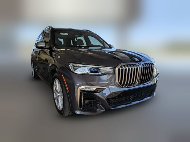 2022 BMW X7 M50i
