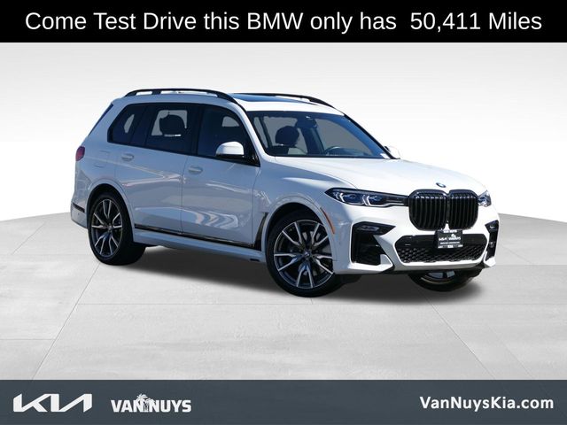 2022 BMW X7 M50i