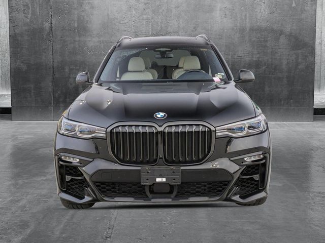 2022 BMW X7 M50i