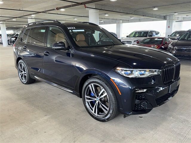 2022 BMW X7 M50i