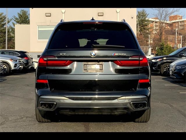 2022 BMW X7 M50i