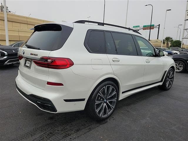 2022 BMW X7 M50i