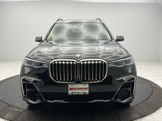 2022 BMW X7 M50i