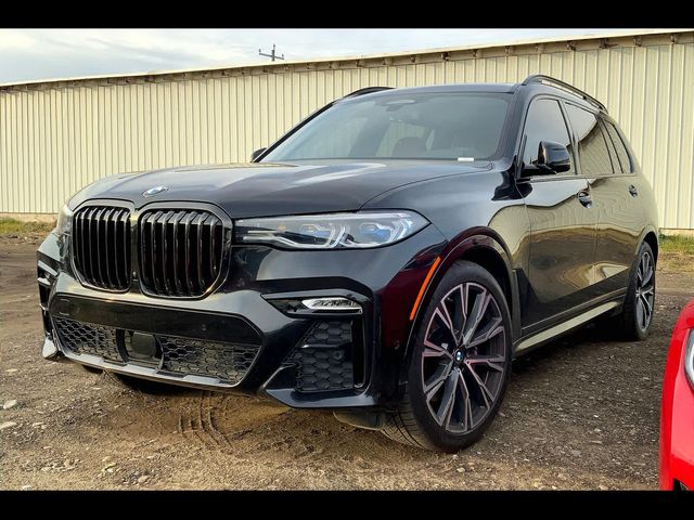 2022 BMW X7 M50i