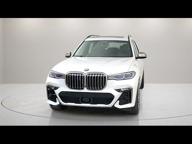 2022 BMW X7 M50i
