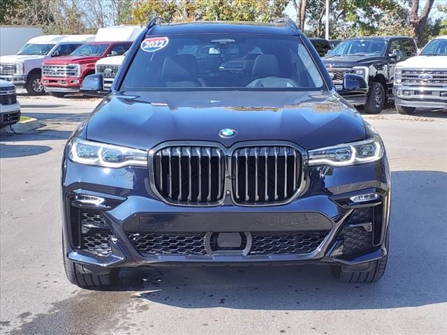 2022 BMW X7 M50i