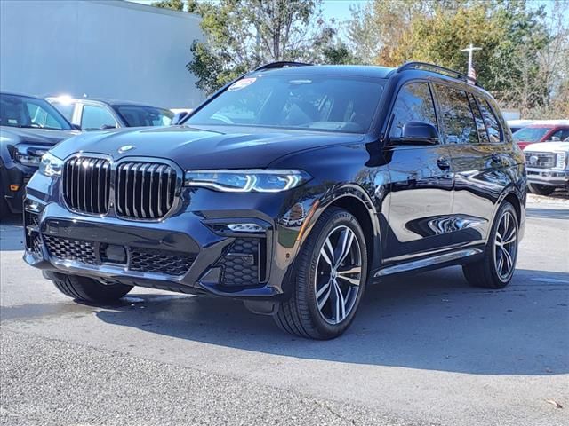 2022 BMW X7 M50i