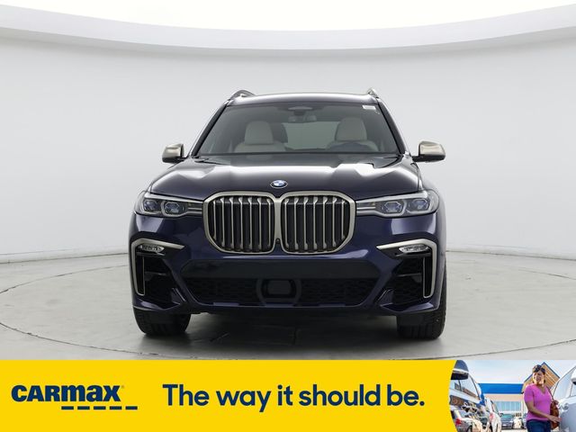 2022 BMW X7 M50i