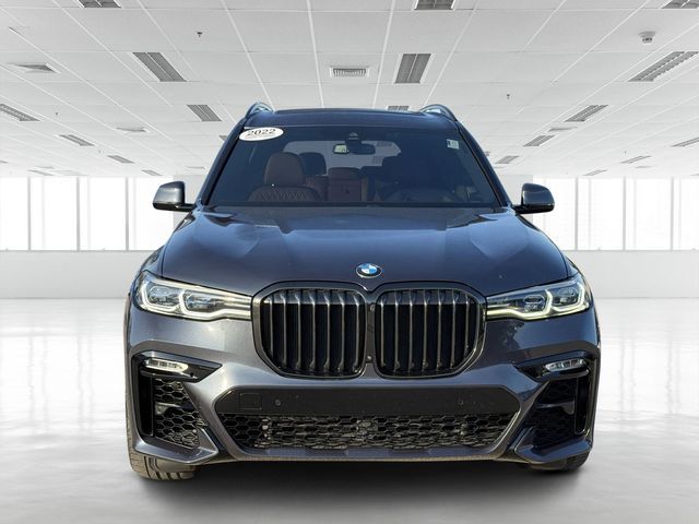 2022 BMW X7 M50i