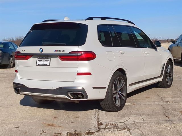 2022 BMW X7 M50i