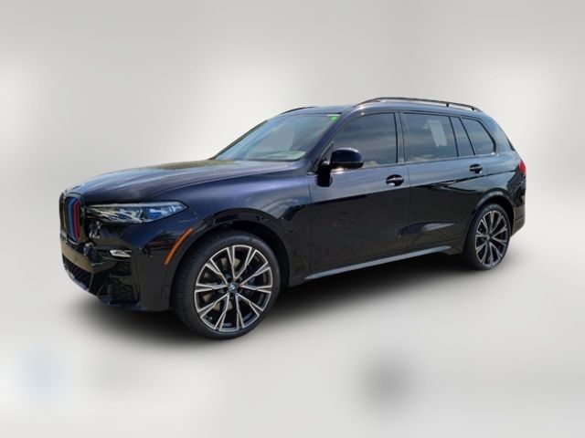 2022 BMW X7 M50i