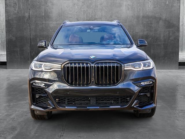 2022 BMW X7 M50i