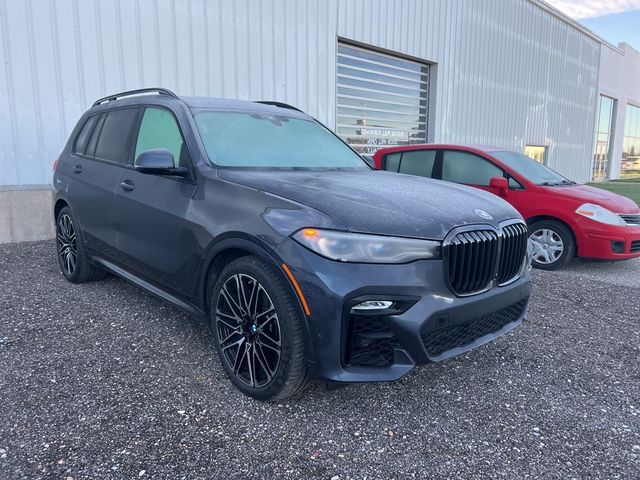 2022 BMW X7 M50i