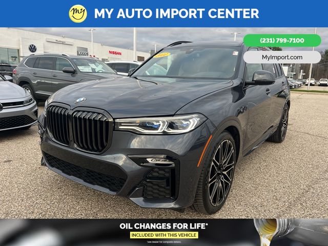 2022 BMW X7 M50i