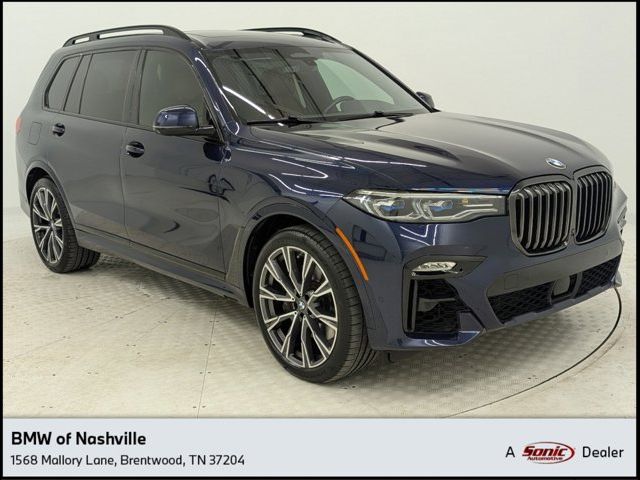 2022 BMW X7 M50i