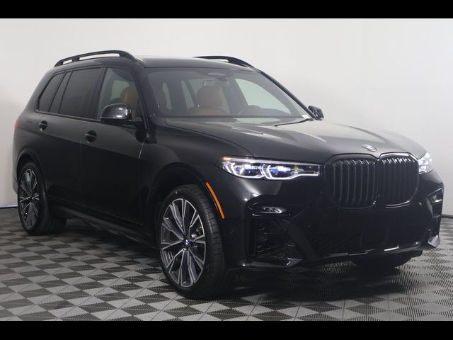 2022 BMW X7 M50i