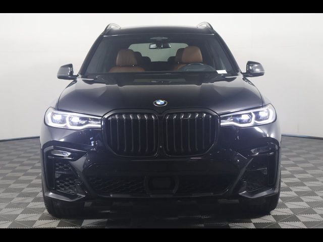 2022 BMW X7 M50i