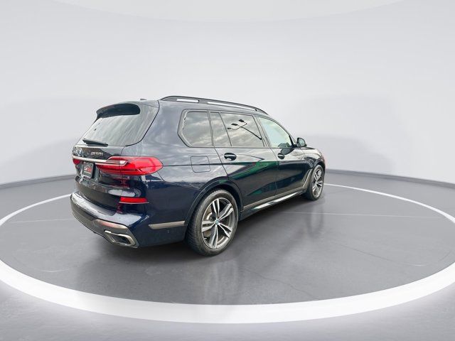 2022 BMW X7 M50i