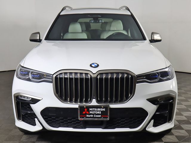 2022 BMW X7 M50i