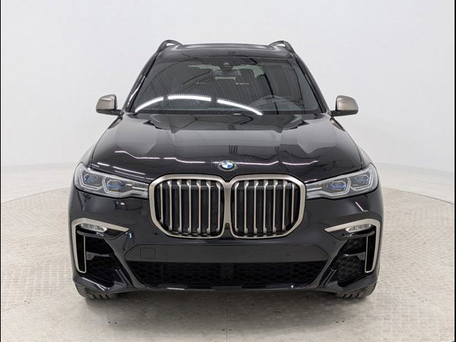 2022 BMW X7 M50i