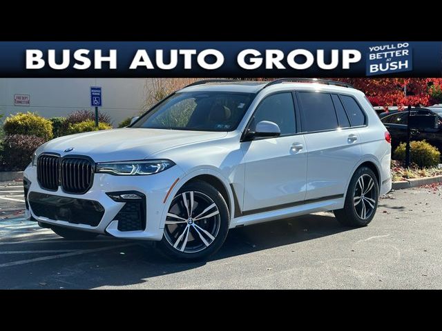 2022 BMW X7 M50i